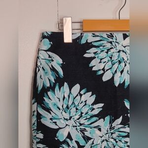 Ann Taylor Women's Size 8 Black with Blue Flowers Straight Midi Skirt